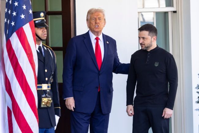 Administração Trump prepara primeira venda de equipamentos militares para a Ucrânia