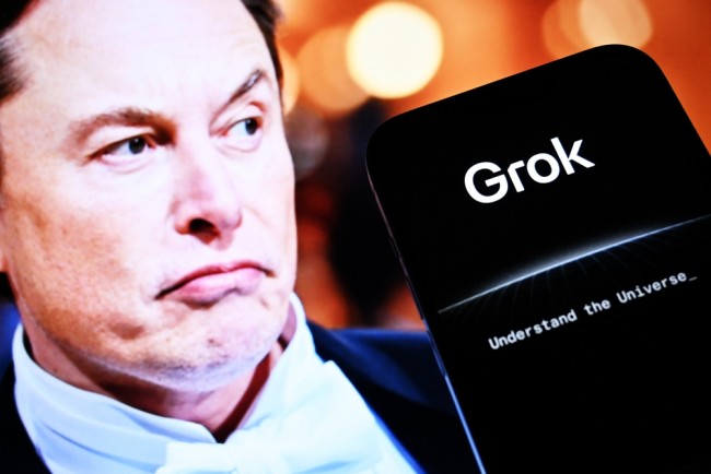 Musk acaba de vender Grok para o governo dos EUA por 42 centavos