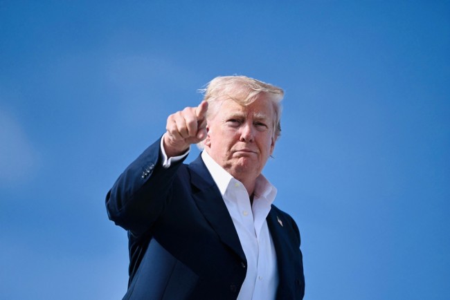 Trump ameaça "entrar e matar o Hamas" se os ataques persistirem