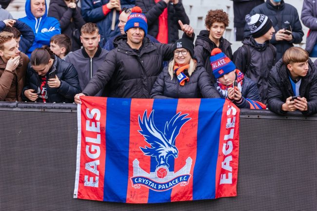 Por que o Crystal Palace, vencedor da FA Cup, foi rebaixado para a Conference League?