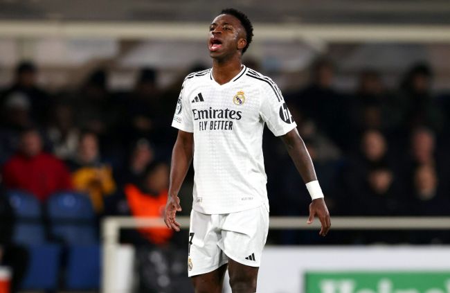 "É por isso que todo mundo te odeia": Vinícius Jr. estrela em outra vitória controversa do Real Madrid