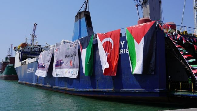 Navio que transportava ajuda e ativistas para Gaza é atacado por drones