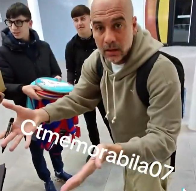 A viral "Pep talk" de Guardiola para caçadores de autógrafos: "Vá para a escola, prepare-se melhor"