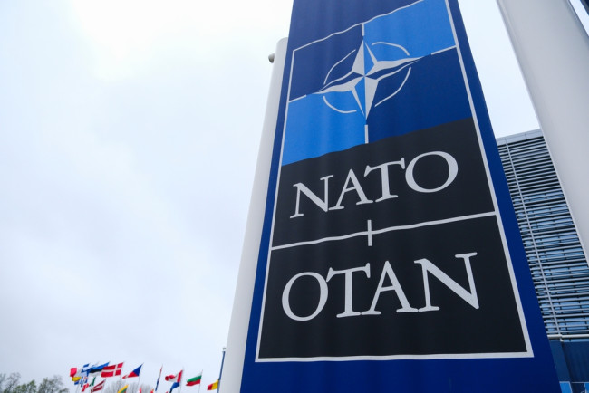 A OTAN afirma que não é possível para os EUA suspenderem a Espanha após e-mails internos sugerirem isso