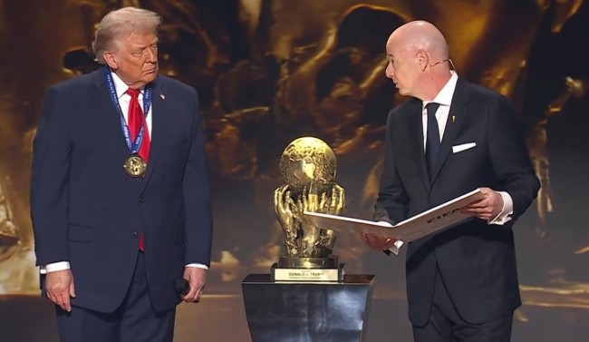 Donald Trump recebeu o primeiro Prêmio da Paz da FIFA