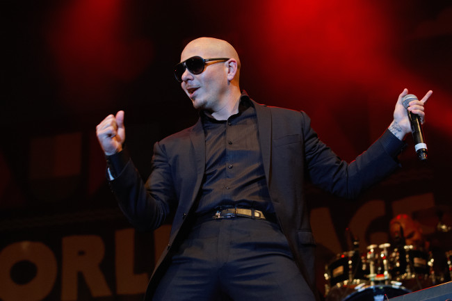 Pitbull tentará quebrar um recorde de boné careca em Londres neste julho