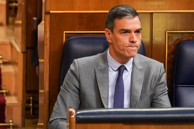 Espanha lança investigação sobre X, Meta e TikTok sobre conteúdo abusivo gerado por IA