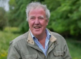 Jeremy Clarkson compartilha uma atualiza&ccedil;&atilde;o sobre sua sa&uacute;de: "Eu n&atilde;o s&oacute; n&atilde;o estou morto, estou perfeitamente bem"