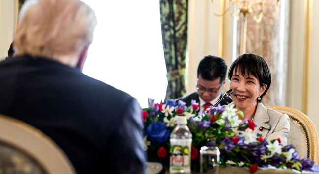 Takaichi, do Japão, garante vitória esmagadora nas eleições, apertando o controle do poder