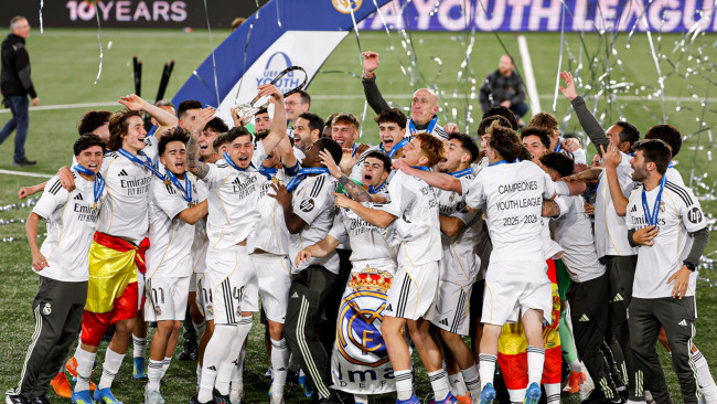 Time sub-19 do Real Madrid vence a UEFA Youth League, goleiro é convocado pelo Arbeloa