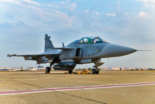 Suécia chega a acordo para fornecer à Tailândia caças Saab Gripen