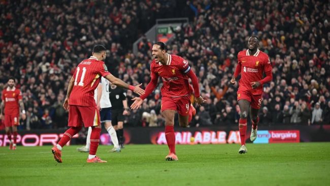Liverpool concorda com um novo lateral-esquerdo de £ 40 milhões do Bournemouth enquanto espera por notícias sobre Wirtz