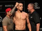 Ilia Topuria e Charles Oliveira se enfrentam pelo título vago dos leves do UFC em junho