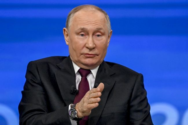 Putin declara fim do cessar-fogo da Páscoa
