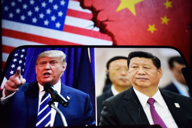 Trump e Xi retomam diálogo comercial em meio a tensões crescentes