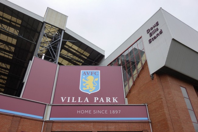 Keir Starmer acha que é "a decisão errada" fechar o estádio do Aston Villa para torcedores israelenses