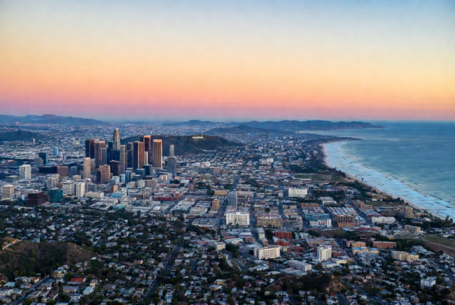 Los Angeles está instalando barreiras contra o lixo em seus rios para proteger o oceano