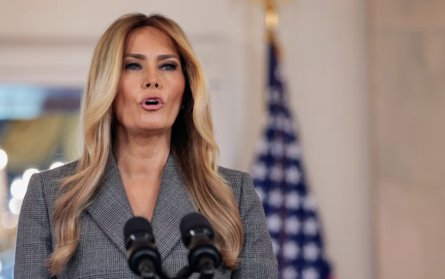 Melania Trump nega qualquer ligação com Jeffrey Epstein: "As mentiras precisam acabar hoje"
