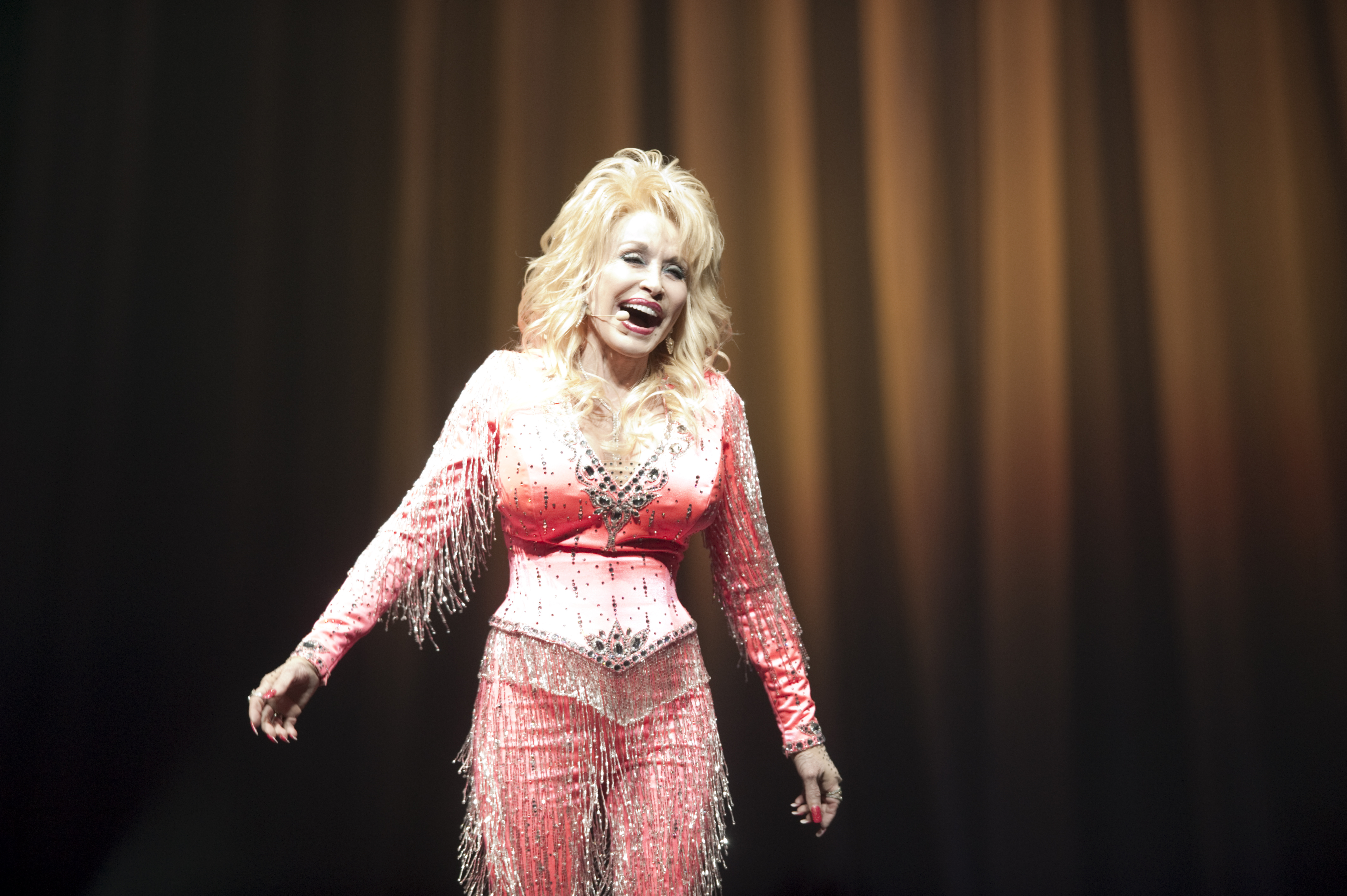 Festival honorário planejado para Londres e Nashville para celebrar Dolly Parton