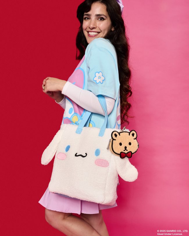 Loungefly lança hoje uma nova colaboração com a Hello Kitty