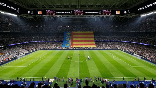 O Real Madrid visita o Valência esta noite: dividido numa rivalidade feroz, unido em solidariedade