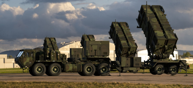 A Ucrânia explora joint ventures com aliados para fortalecer as defesas antimísseis