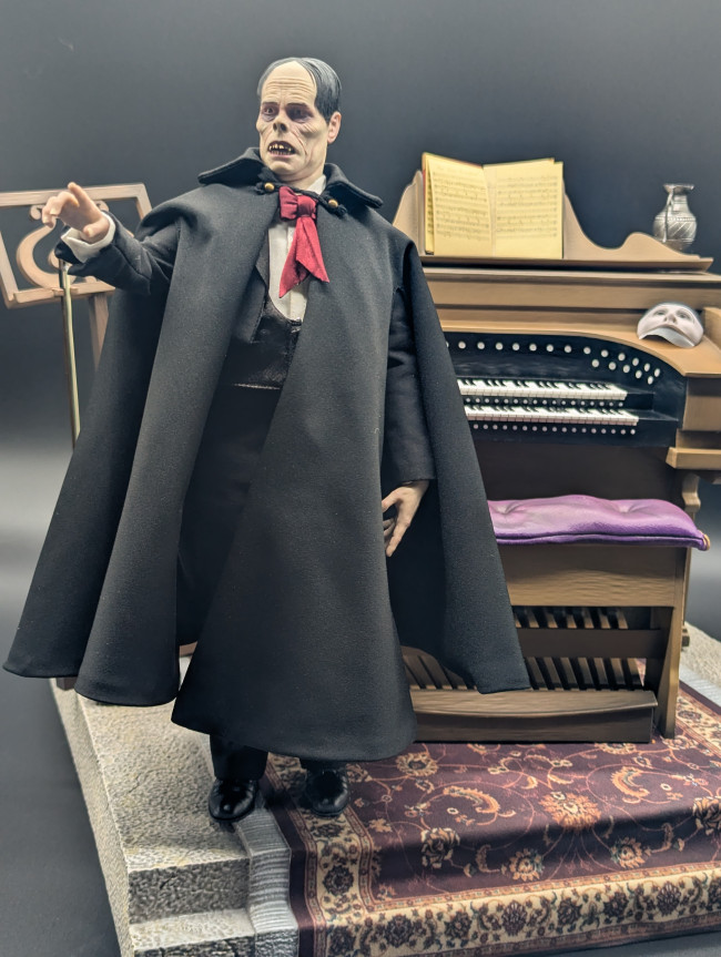 O Bone de Ação Fantasma da Ópera 1/6 é uma maravilha de se ver