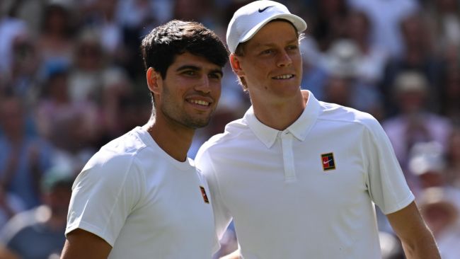 Jannik Sinner e Carlos Alcaraz jogarão partida de exibição na Coreia do Sul antes do Aberto da Austrália