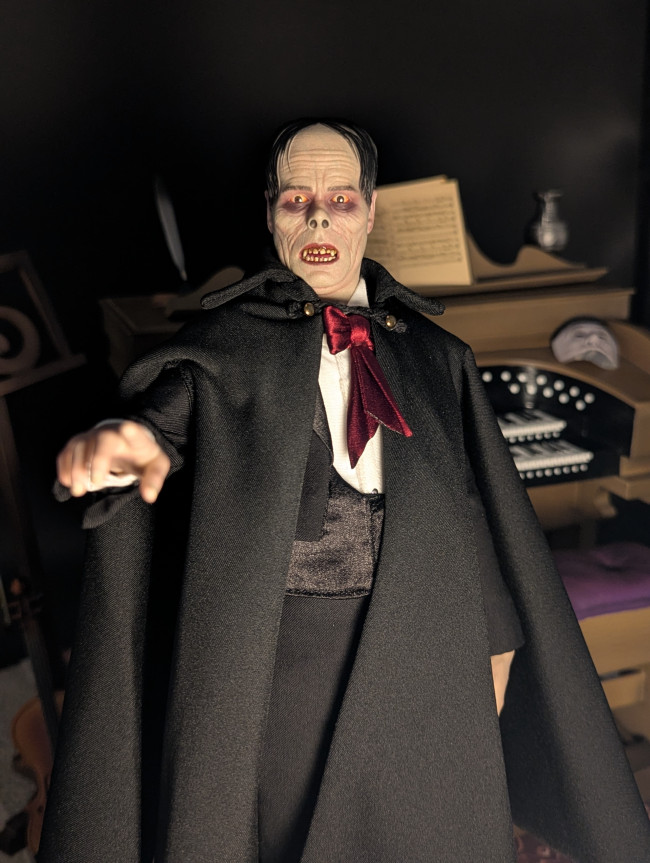 O Bone de Ação Fantasma da Ópera 1/6 é uma maravilha de se ver