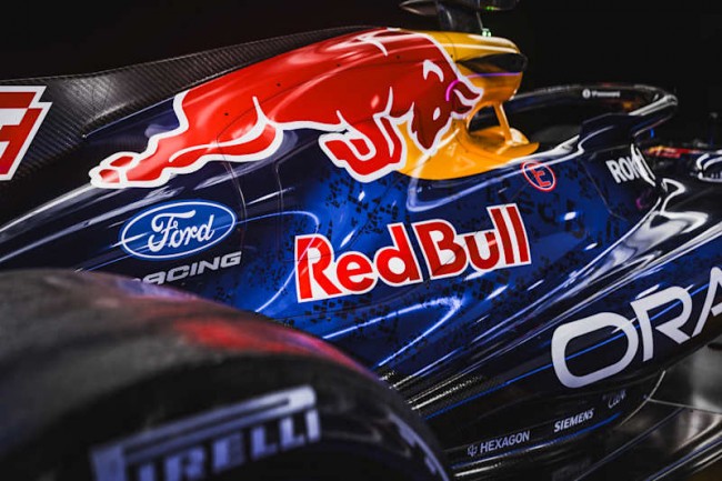 A Red Bull faz o impensável e apresenta seu carro de F1 2026 com uma nova pintura