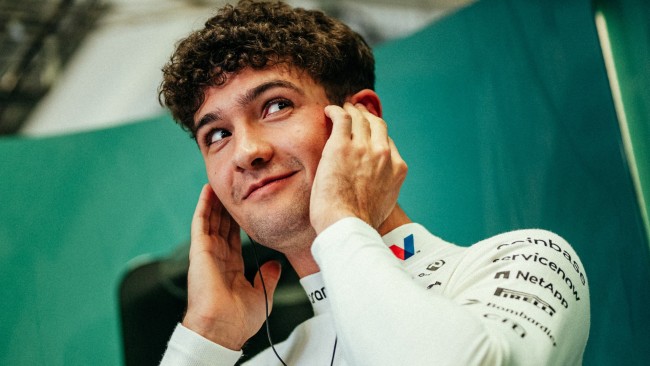 Aston Martin escolhe vice-campeão da Fórmula 2 Jak Crawford como piloto reserva para Alonso e Stroll em 2026