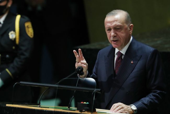 Prisões da oposição se expandem na Turquia em meio à repressão em curso