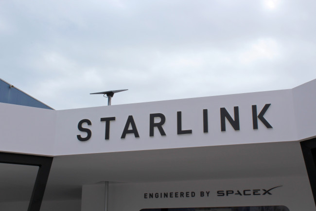 Elon Musk acredita que a Starlink poderia fornecer a maior parte da internet do mundo em 10 anos