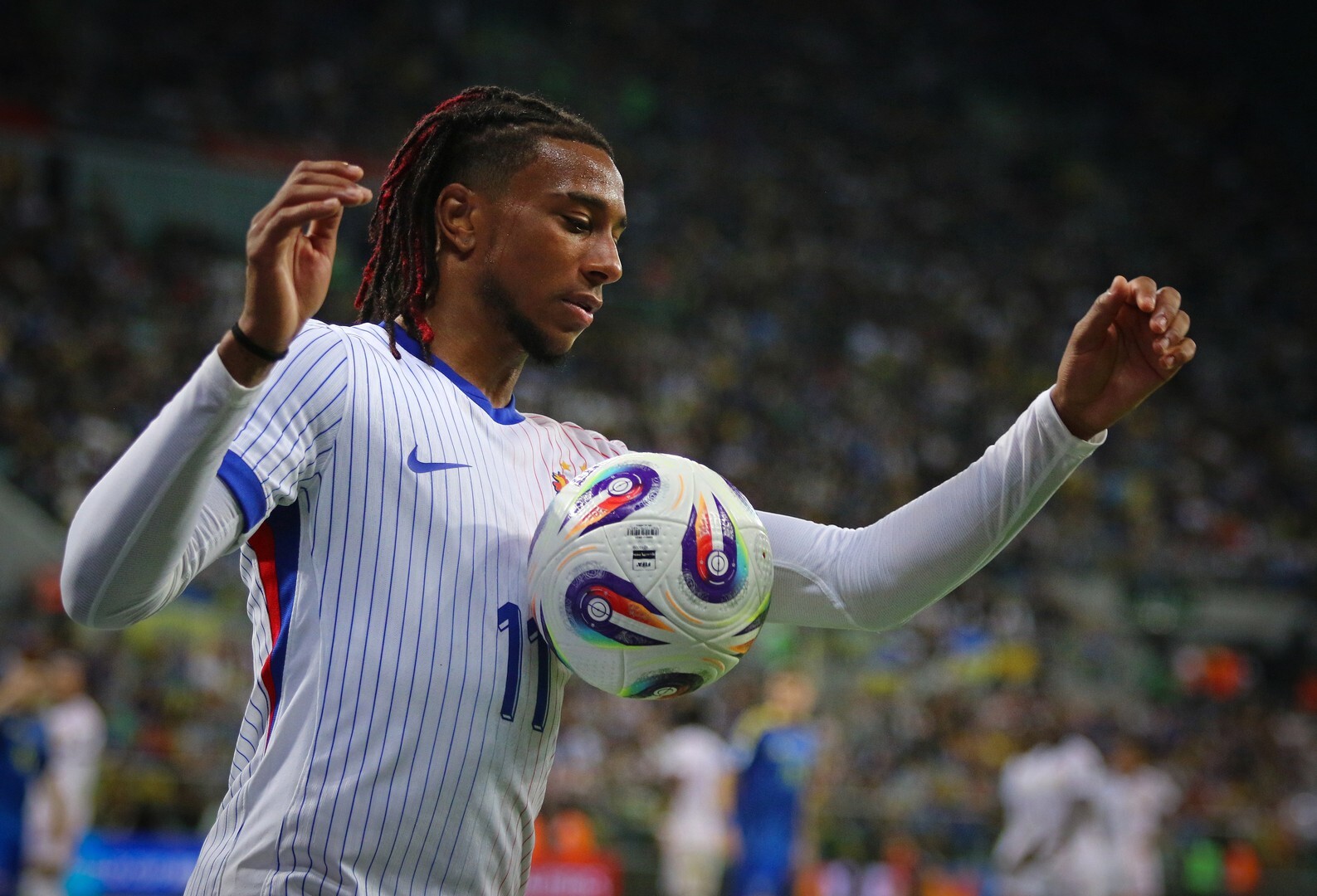 Michael Olise quer se juntar ao Real Madrid, segundo a L'Équipe