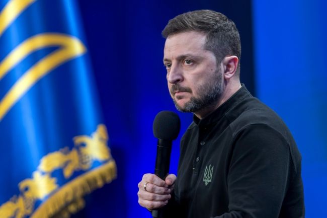 Zelensky busca apoio do G7 enquanto saída de Trump obscurece cúpula