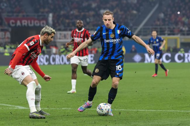 Jogos de futebol na Itália no sábado serão adiados devido ao funeral do Papa Francisco