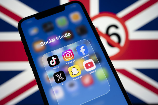 YouTube, TikTok, Instagram, Facebook, X e Snapchat foram todos destaque na proibição de redes sociais para menores de 16 anos no Reino Unido