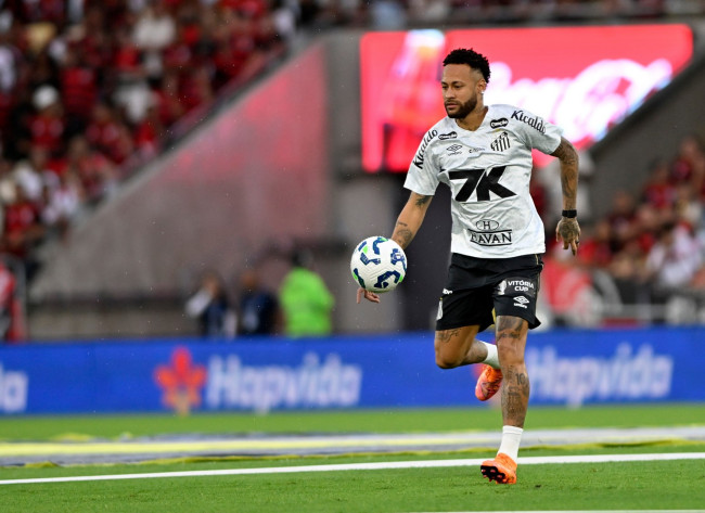 O incidente de Neymar com o filho de Robinho cria poucas chances de entrar na lista de Ancelotti para a Copa do Mundo