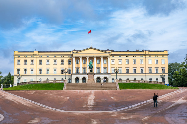 Filho da princesa herdeira norueguesa considerado culpado de duas acusações de estupro
