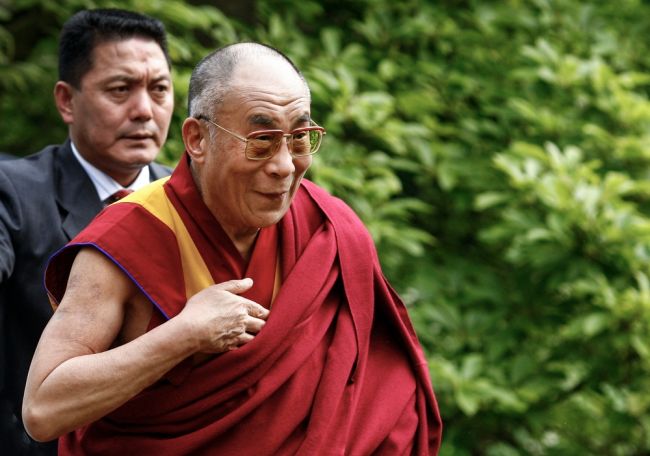 Dalai Lama afirma que sua confiança escolherá a próxima reencarnação