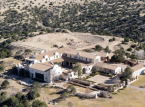 Investigadores est&atilde;o procurando no antigo rancho de Jeffrey Epstein no Novo M&eacute;xico