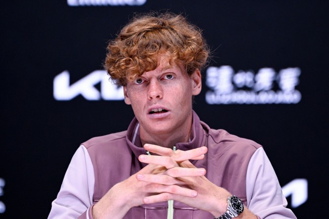 Jannik Sinner começa a defender seu título do ATP Finals contra Felix Auger-Aliassime hoje