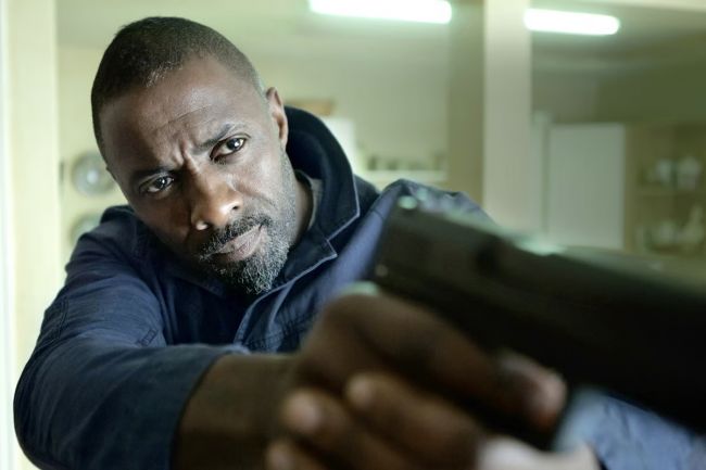 Mads Mikkelsen avalia o próximo James Bond