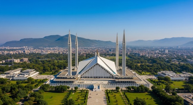 Atentado suicida na capital do Paquistão mata pelo menos 12