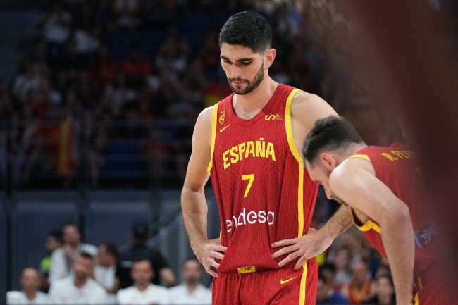 O atacante espanhol Santi Aldama foi trocado do Memphis Grizzlies para o Dallas Mavericks