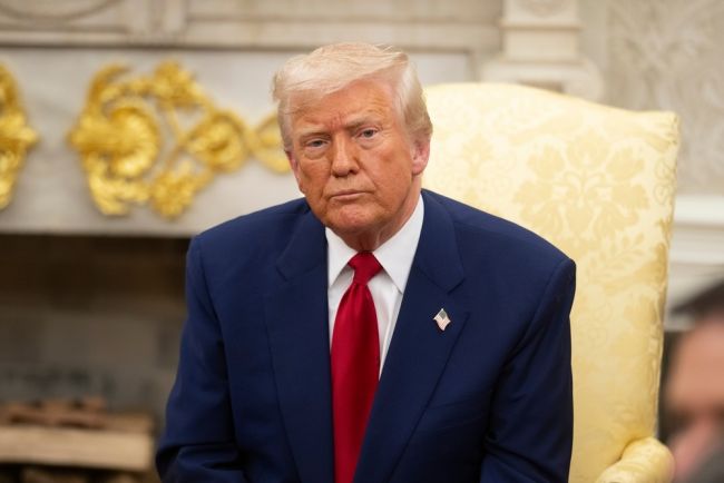 Trump considera opção militar sobre expansão da Groenlândia