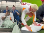 Noa Lang, do Galatasaray, se recuperando de uma cirurgia bem-sucedida no polegar