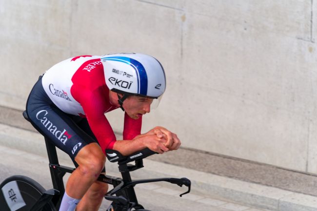 Ciclista canadense Derek Gee se demite de Israel - equipe Premier Tech por "razões legítimas"