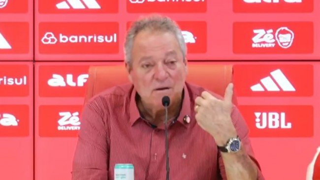 Técnico brasileiro faz desculpas infelizes após comentários homofóbicos: "Cores não definem gênero, o que define é caráter"