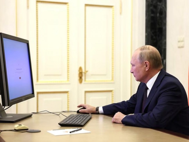 Putin ganha controle total sobre a internet da Rússia